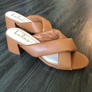 Lulu’s Chunky Brown Padded Crisscross Heels 7.5